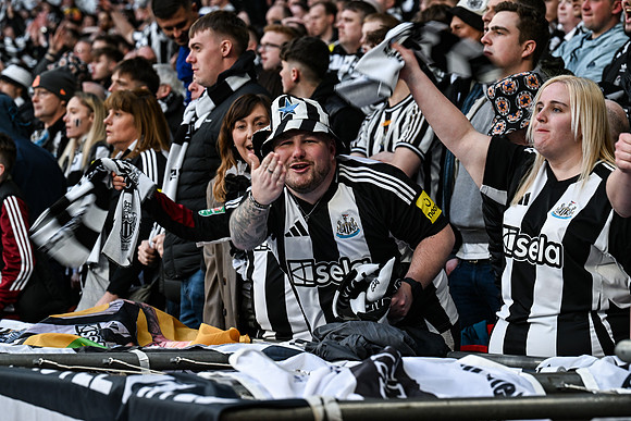 Matchday Fans -6238