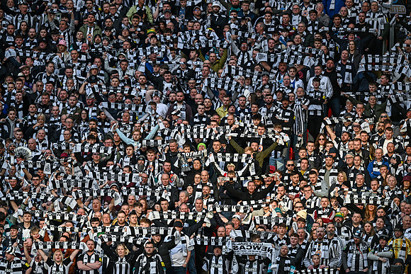 Matchday Fans -7542