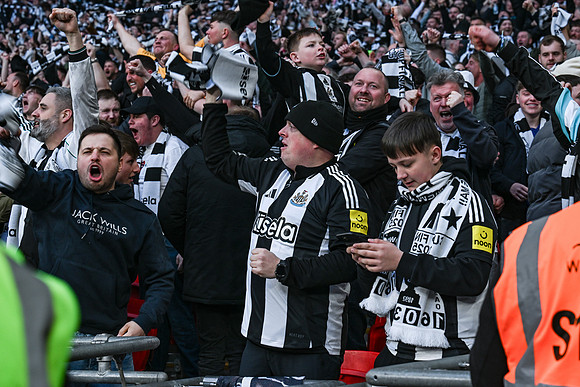 Matchday Fans -6135