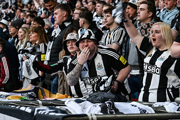 Matchday Fans -6241