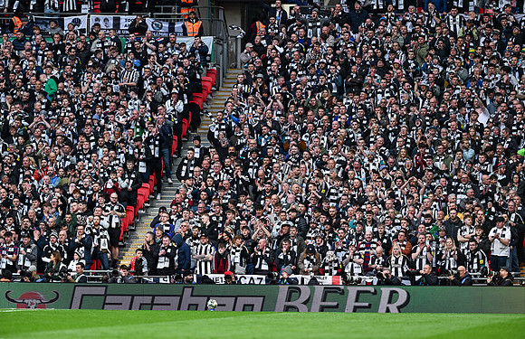 Matchday Fans -7498