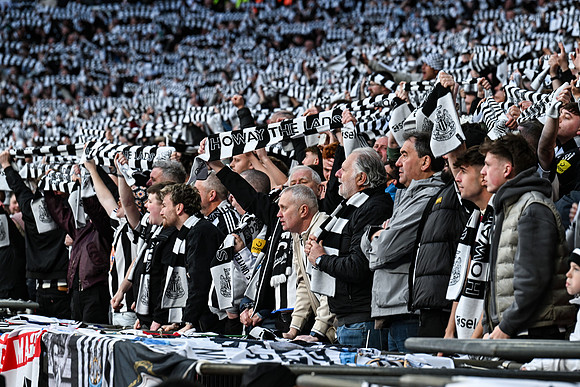 Matchday Fans -6304-2