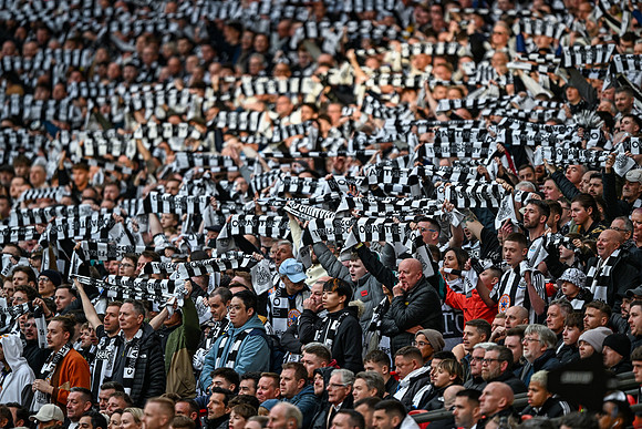 Matchday Fans -7537