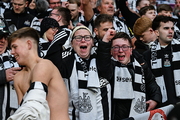 Matchday Fans -6196