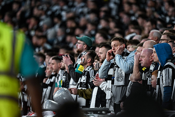 Matchday Fans -8140