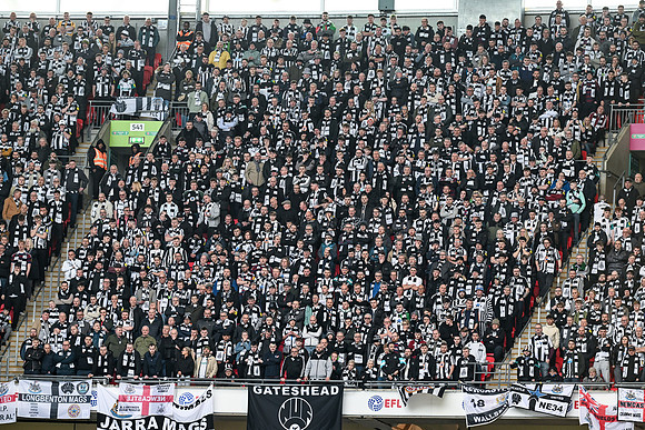 Matchday Fans -7402