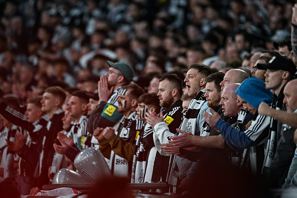 Matchday Fans -8107