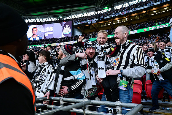 Matchday Fans -6412